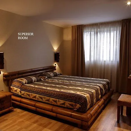 Husa Wuppertal Hotel 2*